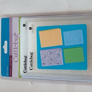 Cuttlebug 4 Embossing Folder 5"x7" - 4"x6" Brand New